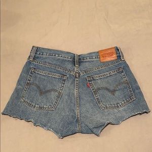 Levi's Shorts - Levi’s High Rise Wedgie Fit Shorts Levi's Shorts - Levi’s High Rise Wedgie Fit Shorts